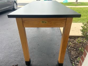 National public seating table
