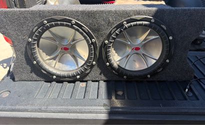 (2) kicker CVR subwoofers
