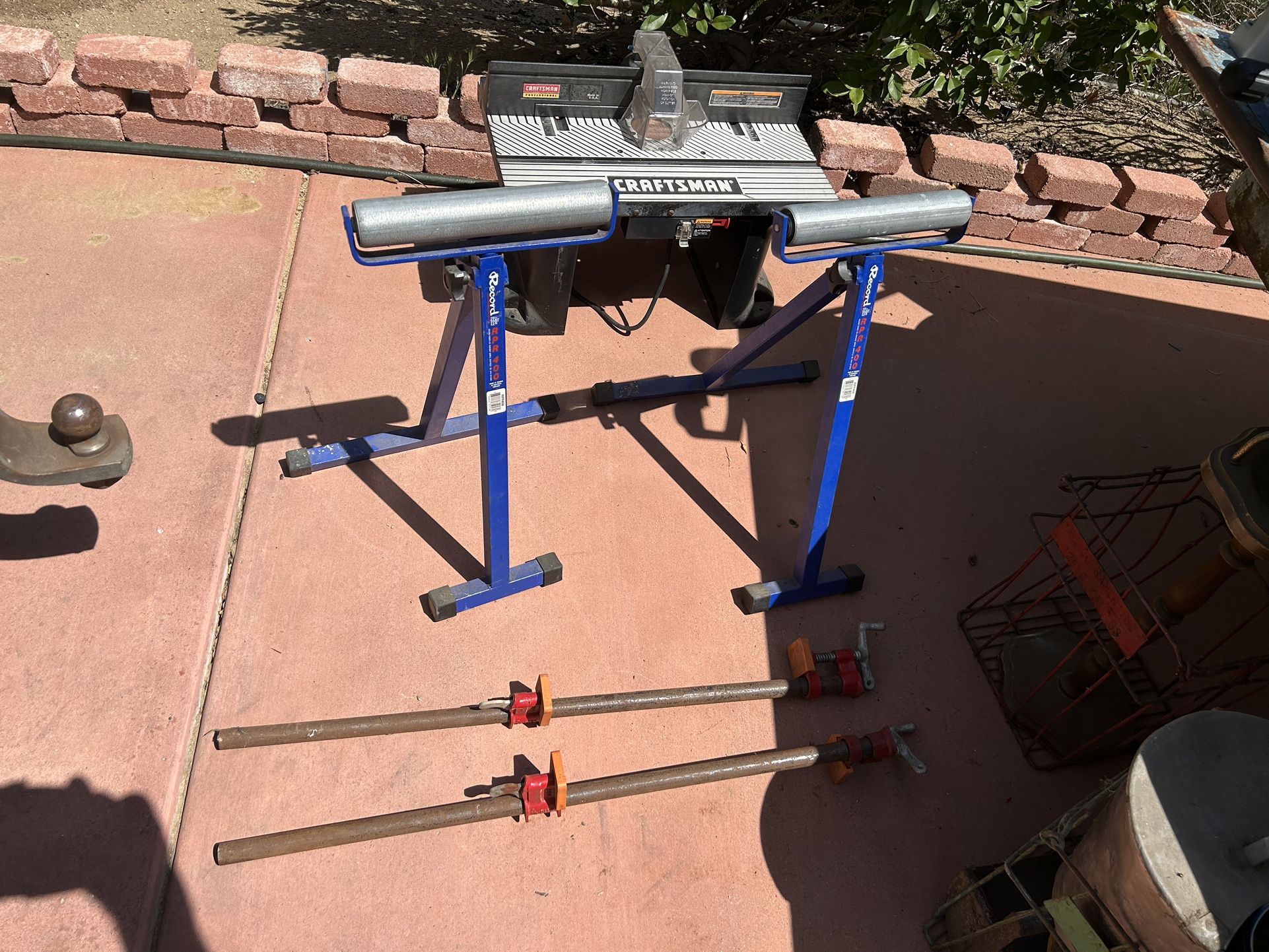 Adjustable Material Stands For Woodworking