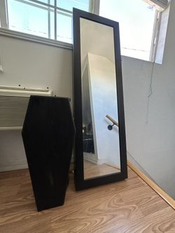 Coffin Bath Table And Storage Mirror