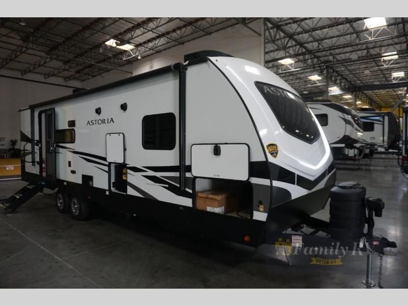 RV Trailer 32’ (Rear Bath & Dual Sinks!)