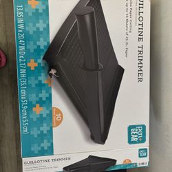 Paper trimmer 