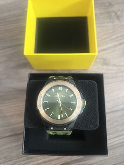 Invicta Sea Base 50016 Men's Watch - Quartz Movement - Plastic with Green Dial