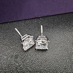 1  Ct. Ea. Princess Cut Lab Diamond 