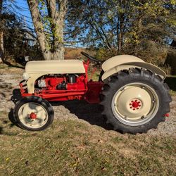 1952 Ford 8N Tractor