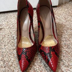 Aldo Red And Black Snake Pattern Heel Size 9