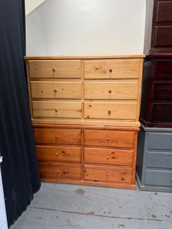 6 drawer pinewood dresser