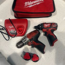 Milwaukee  12V Subcompact Brushless Drill Driver Kit