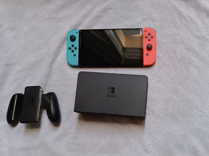 Nintendo Switch OLED Neon