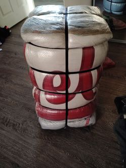 100 lbs bale..... Paca de 100 libras
