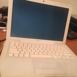 13 Inches MacBook 💻 2008 Needs Hardrive No Charger 🔌 No Battery 🔋
