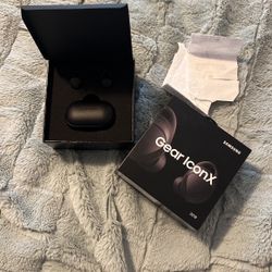 Samsung Gear IconX Earbuds 