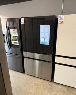 Samsung Bespoke Refurbished Standard Depth Four Door Refrigerator With Family Hub - Stainless steel & Charcoal Glass 😍