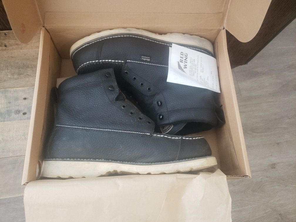Red Wings Irish Setter Size 12/13