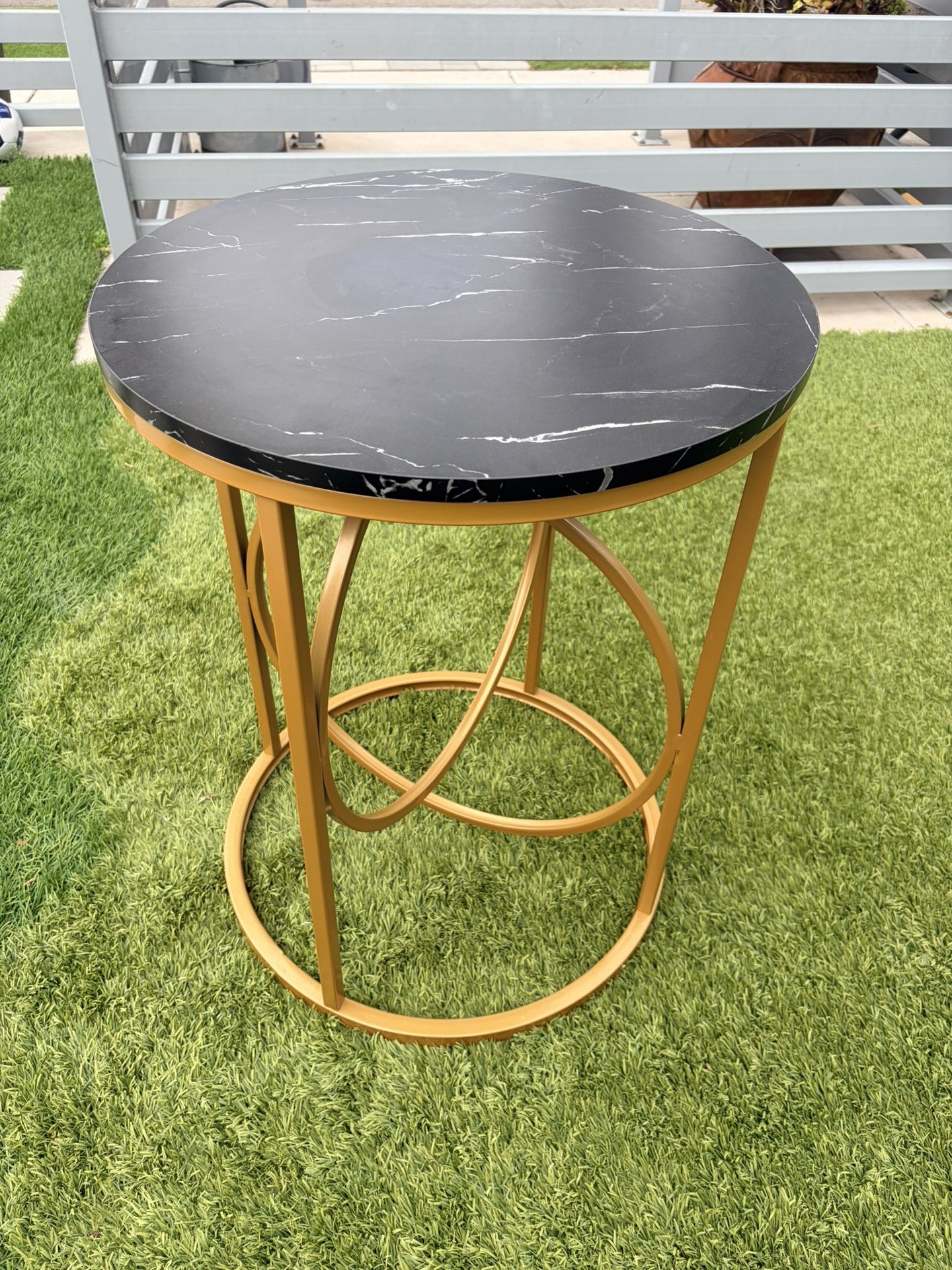 Round End Table