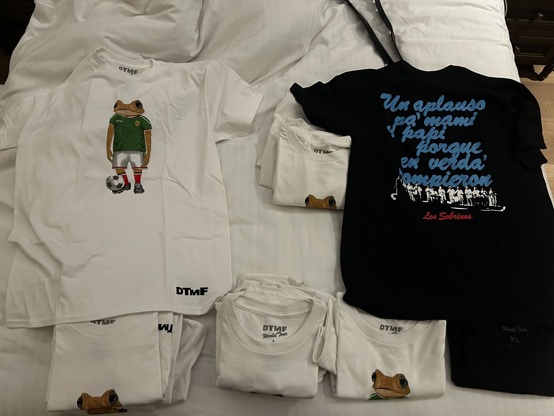 Bad Bunny Official Merch 2025 (Medium / Large)