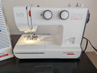Bernette B33 sewing machine