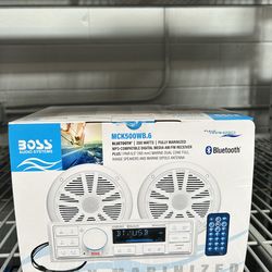 BOSS Audio Systems MCK500WB.6 Marine Stereo Package