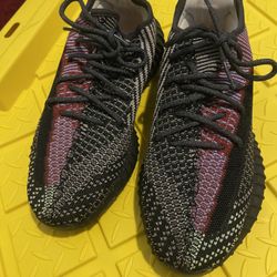 Adidas Yeezy 350 V2 Yecheil Size 9 Men’s 