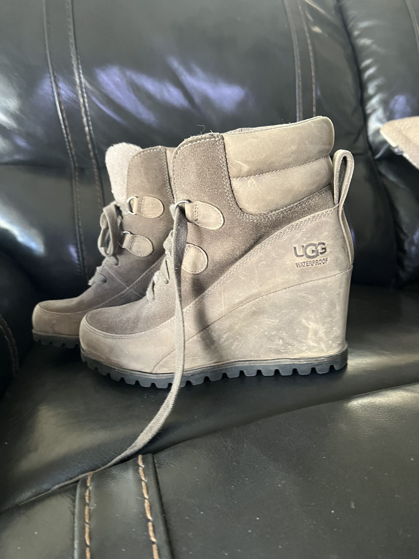 Ugg Waterproof Boots Size 6