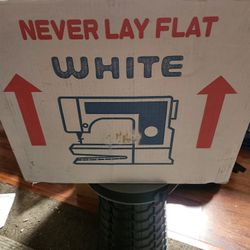 Vintage Sewing Machine 