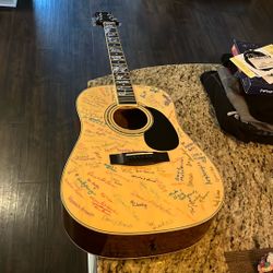 Mitchell Guitar No Strings Excellent Condition!!