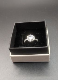 2 Kt Moisonite And Sterling Silver Lady's Ring 