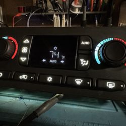 Gm Ac Controls In White