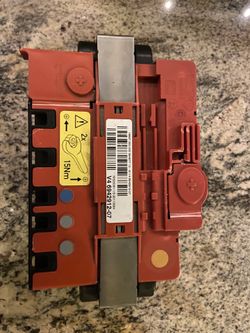 BMW Power Distribution Box W Fuse And Negative Cable E90 E92 E93 E82 E84 E88 E71