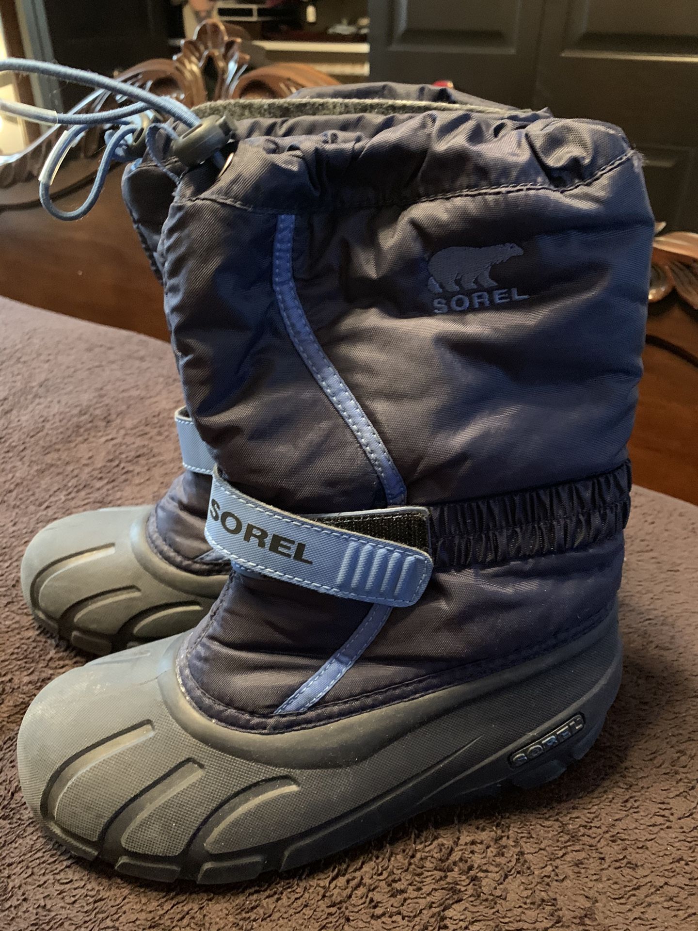 Sorel kids snow waterproof boots sz 5