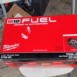 Milwaukee M18 7-1/4" Circular Saw 2732-20
