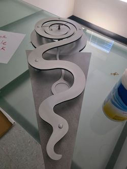 2 Wall clocks