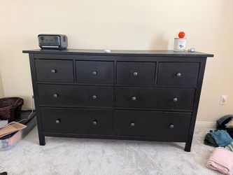 Black 8 drawer dresser