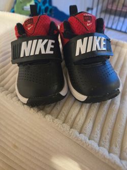 Toddler nike shoes