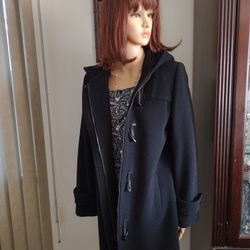 LARRY LEVINE 100% Merino Wool Peacoat w/ Hoodie . Size 8 .MADE IN  ITALY.