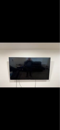 LG 65" 4K Smart TV 65UR8000AUA $280