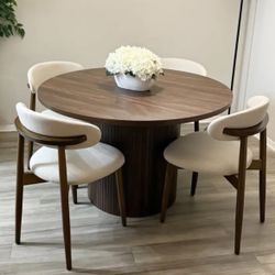New Modern Dining Table fluted Round 