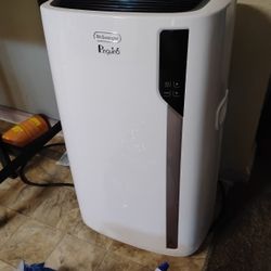 DeLonghi Air Conditioner 