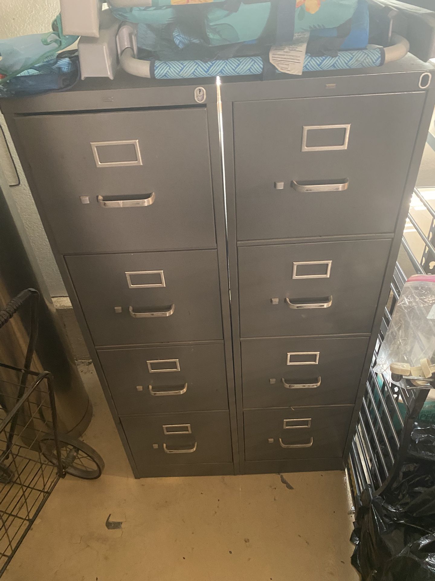 Filing Cabinets 