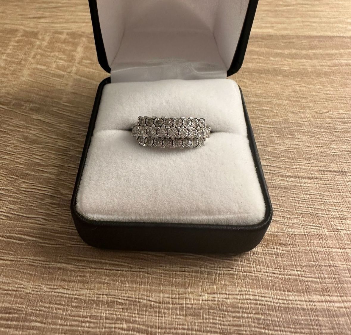 1/6 Ct. t.w. Dimond 3 Row Ring In Sterling Silver