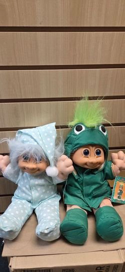 Vintage Russ Troll Kidz, 2 dolls.
