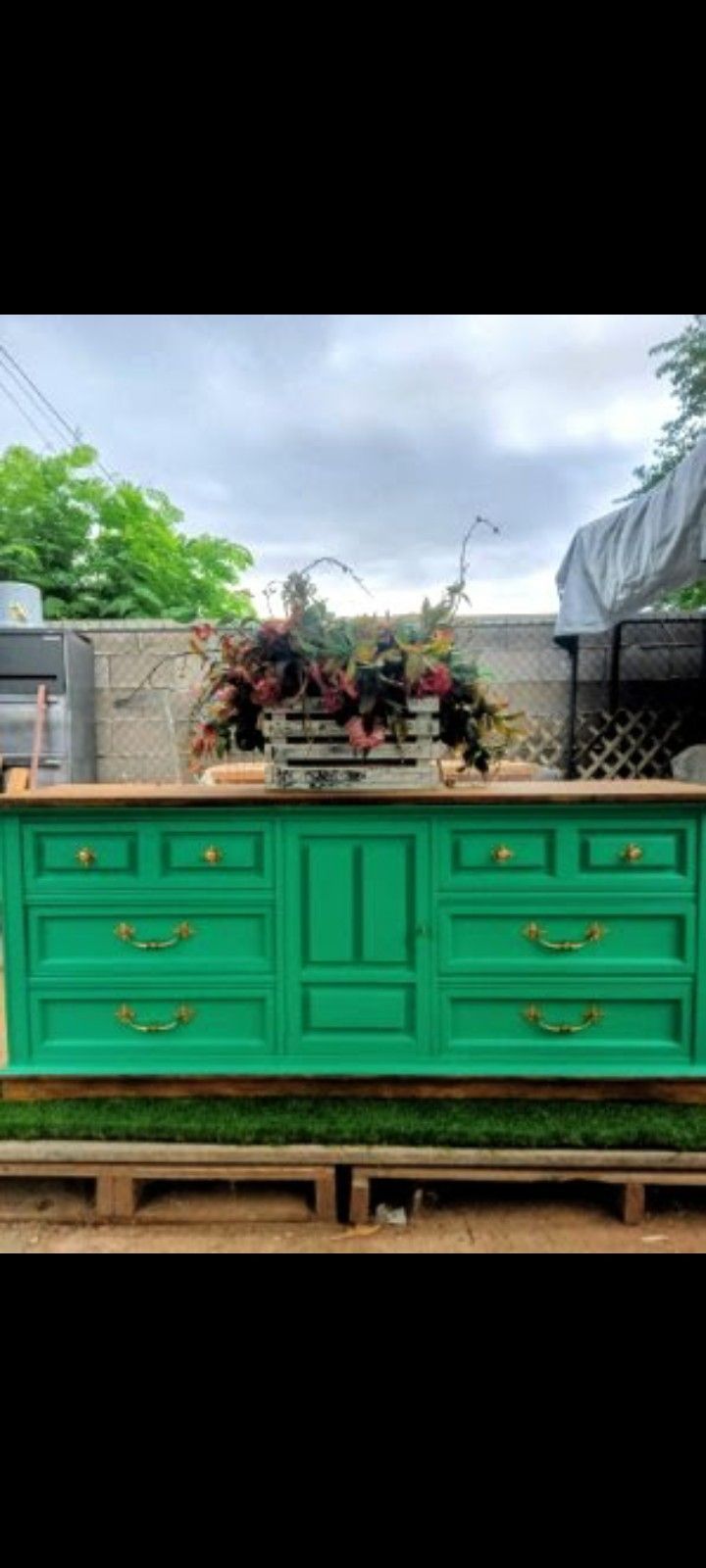 Dresser 