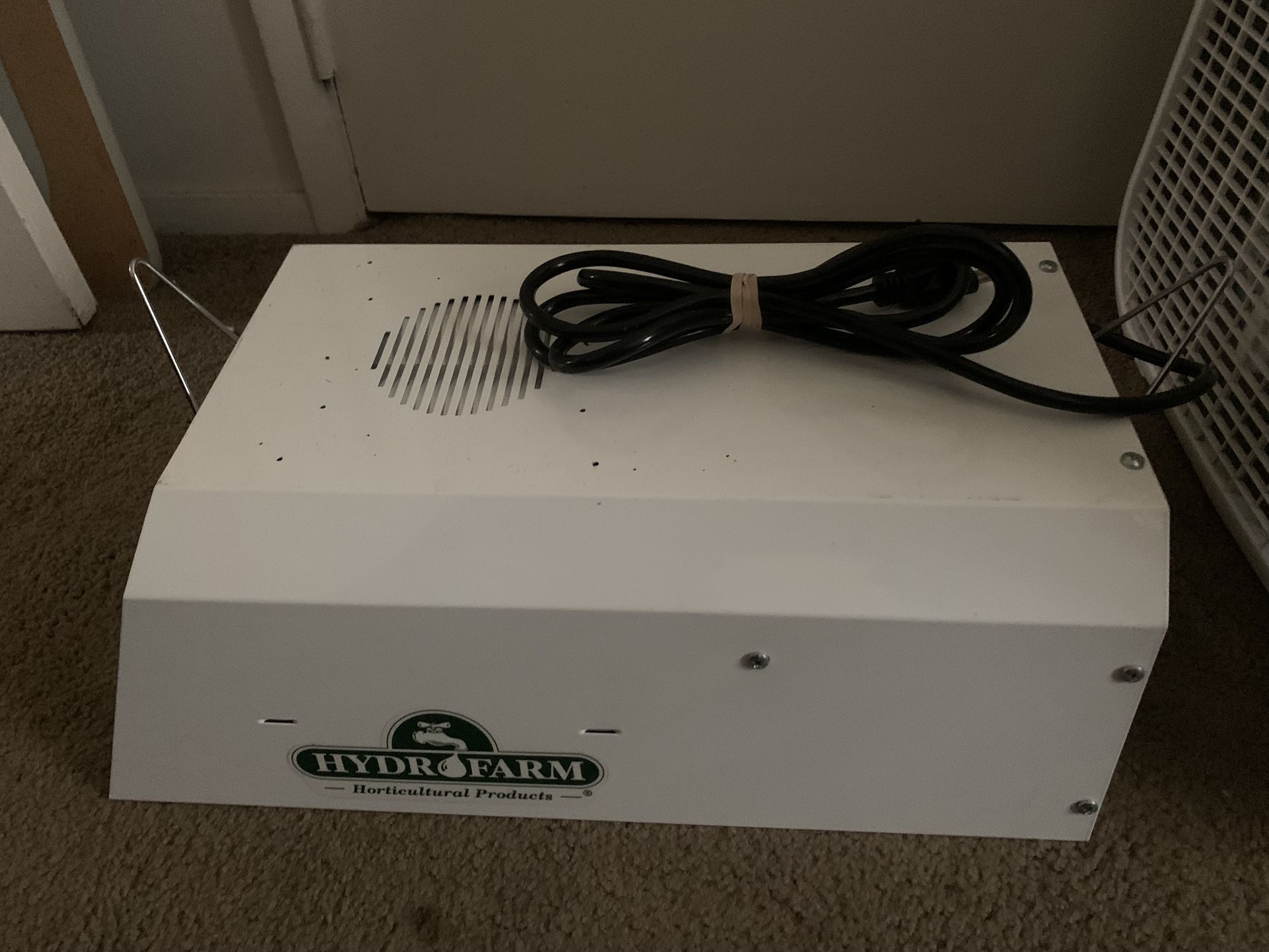 In-line Fan & 150W HPS Hydrofarm Light