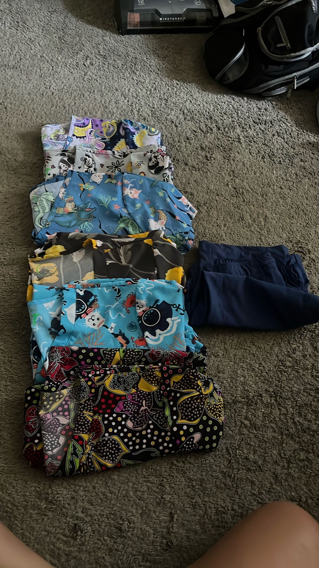 6 xl Scrubs and one blue pants. Best offer