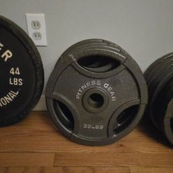 3 Olympic Bars, 458Lb Weights & Weight Bench!