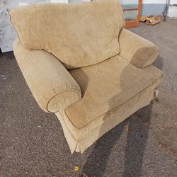 Good Condition Sofa Chair 