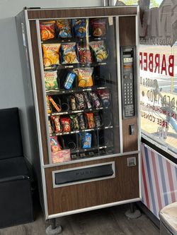 Snacks Vending Machine