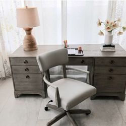 Benhardt Albion Executive Desk and Chair