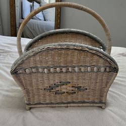 VTG Wicker Rattan Magazine Vinyl Record Storage Rack Basket Shabby Beach Cottage
