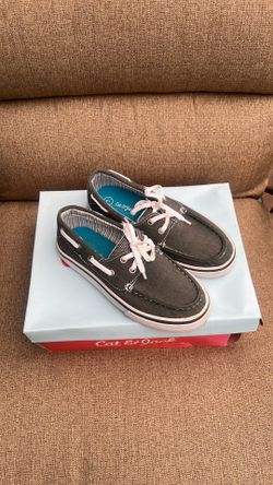 Boys shoes